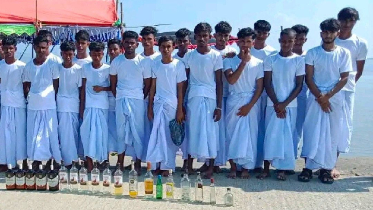 কিশোরগঞ্জ হাওরে নৌকায় মাদক সেবন করে নাচানাচি, ৩৯ কিশোর আটক